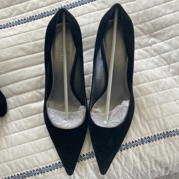 Nine West Black velvet heels - Picture 6 of 6